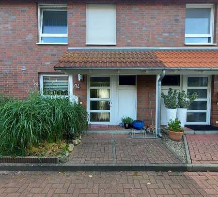 Lehrte, Reihenmittelhaus mit Carport