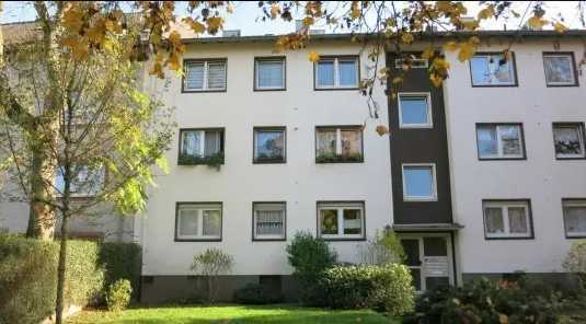 *TOP* 3-4 Zimmerwohnung EG mit Balkon, PKW-Stellplatz und grossem Garten