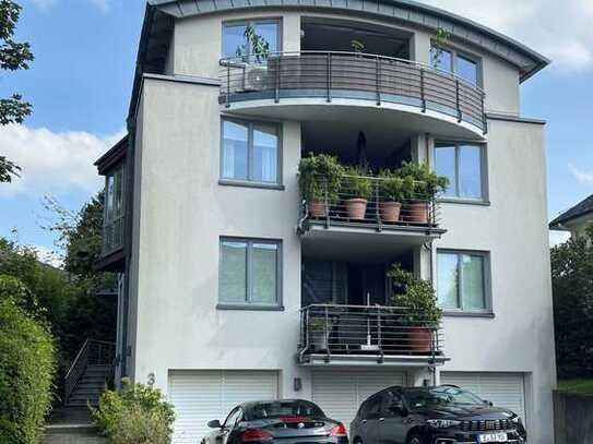 Geschmackvolle, gepflegte 4-Zimmer-Wohnung mit gehobener Innenausstattung mit Balkon in Wuppertal