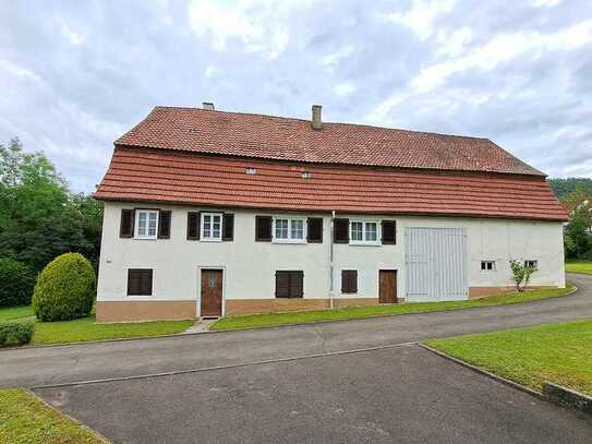 Geräumiges, freistehendes Haus in sonniger zentraler Lage von Donzdorf mit Garten und großer Scheune