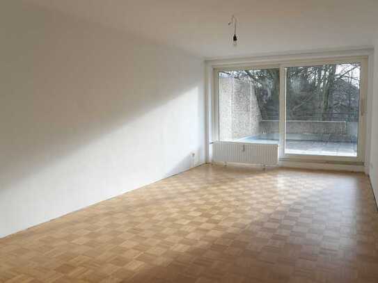 TRAUMHAFTE TERRASSENWOHNUNG IN RUHIGER LAGE, AUFZUG, PARKETT, LAMINAT, NEUES WANNENBAD