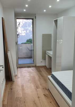 STUTTGART - 5er WG - 3 gemütliche Zimmer in renovierter WG verfügbar!!!