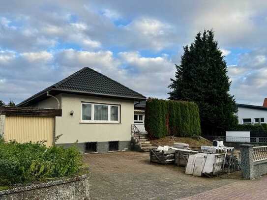 Winkel-Bungalow mit Potential!