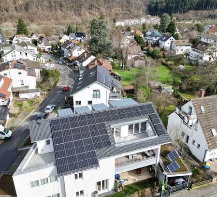 Helle Eigentumswohnung mit 3 Terrassen und Blick auf den Odenwald