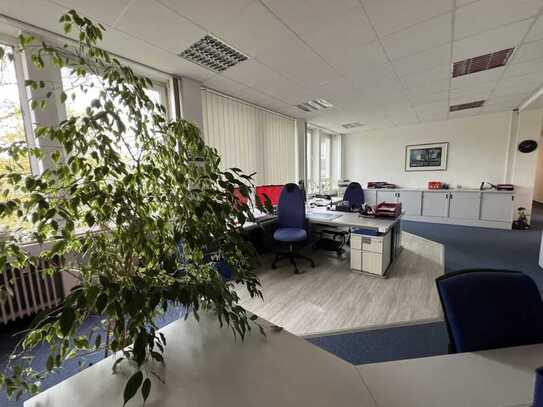 Flexibel gestaltete Bürofläche in Toplage Nähe Bahnhof und City