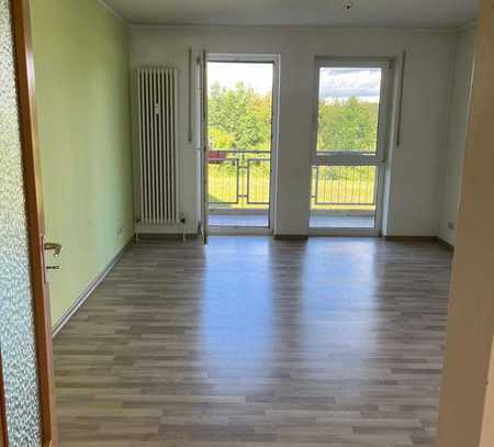 Großzügige 3-Zimmer-Wohnung im Erdgeschoss mit Balkon