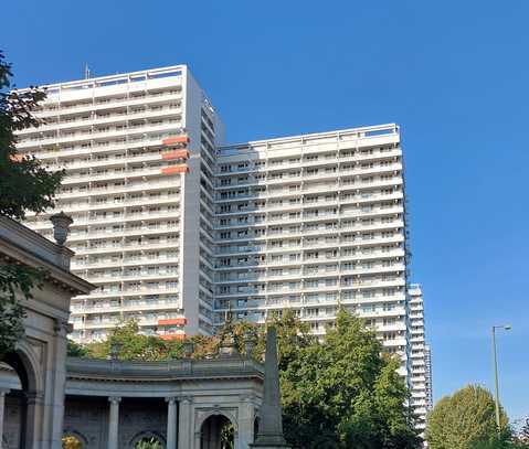 Schöne teilmöblierte 3-Raum-Wohnung befristet mit Balkon in Mitte: Komfortabel und barrierearm