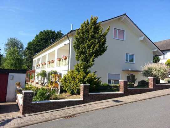 möbliertes Zimmer 18 m² in großer Wohnung - WG für Referendare, Studenten usw.