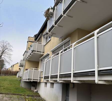 Helle 2-Zimmer-Wohnung mit Balkon in der Nähe des Tannenhofes.