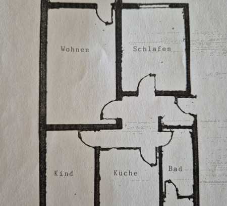 Geschmackvolle 3-Raum-Wohnung mit Balkon und Einbauküche in Rodgau