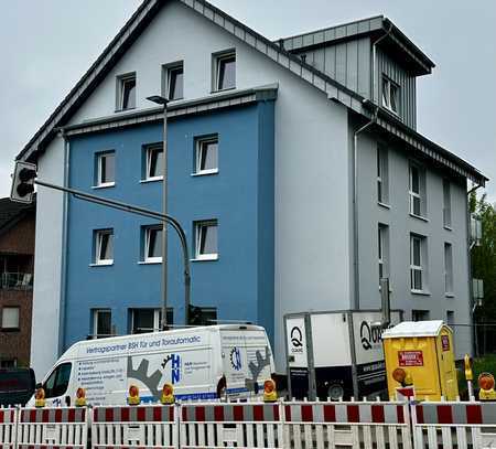 Wohnberechtigungsschein! Wohnung mit Aufzug und schönem großen Balkon