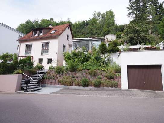 Einfamilienhaus in naturnaher Lage mit großem Garten