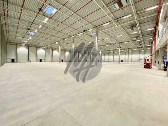 SCHNELL VERFÜGBAR ✓ RAMPE + EBEN ✓ Lager-/Logistik (17.000 m²) & Büro-/Sozial (900 m²)