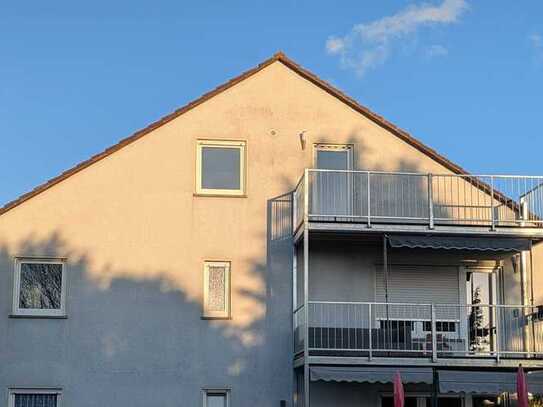 Helle 2-Zimmer-Wohnung mit großem Balkon