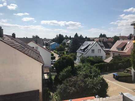 Untergruppenbach / Dachgeschosswohnung mit herrlichem Ausblick