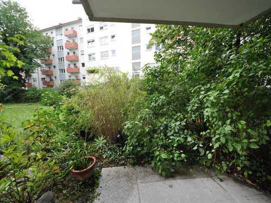 2-Zimmer-Wohnung mit Terrasse und EBK in Stuttgart-West Schwabstraße