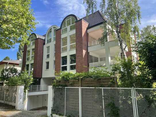 Maisonettwohnung mit Kamin und Terrasse im grünen Dahlem