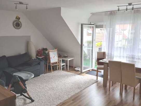 +++ Tolle 3 Zi.-Wohnung DG Wohnung + ca. 60 qm + Balkon + TGST +++