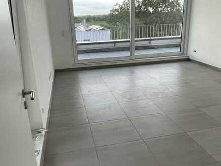 2-Zimmer-Penthouse-Wohnung mit unverbautem Blick zur Miete in Niederkassel