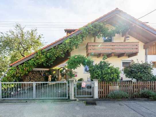 Kernsanierte und gemütliche Doppelhaushälfte mit Carport und Top Energiewert in Peiting!