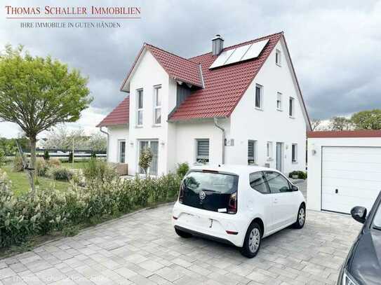 Neuwertiges EFH mit Solar und schönem Grundstück