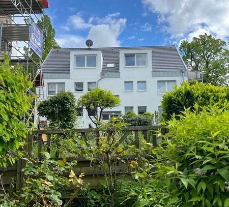 64 qm Dach-Maisonette-Wohnung mit Balkon und Domblick