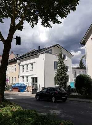 Exklusive 3-Zimmer-Wohnung mit gehobener Innenausstattung mit Balkon in Bad Homburg vor der Höhe