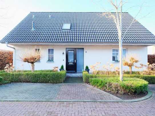 Freistehendes Einfamilienhaus mit Aussicht auf die umliegende Natur