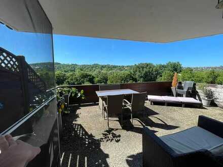 4-Zimmer-Terrassenwohnung mit traumhaftem Balkon in Pforzheim-Mäuerach