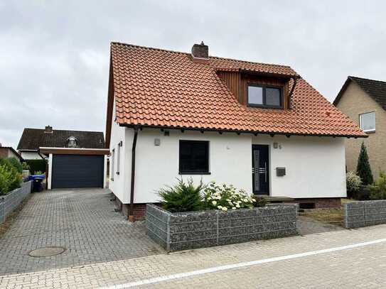 Saniertes Einfamilienhaus mit Einbauküche und Garage in Hankensbüttel