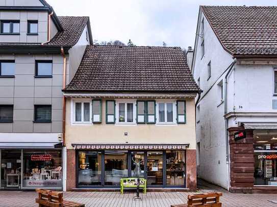 Günstiges 3-Zimmer-Haus in Schramberg mit Ladenlokal frisch renoviert 68QM und ebenfalls vermietet.