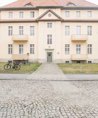 HOMESK -2-Zimmer-Hochparterre-Wohnung im Altbauquartier in Buch