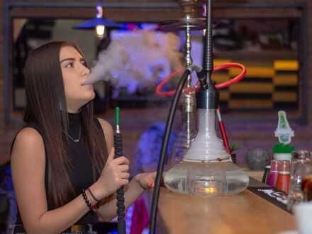 Kleine, feine Shisha - Bar in Bornheim abzugeben