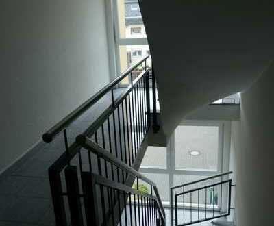 Exklusive, neuwertige 2-Zimmer-Wohnung mit Balkon in Langenfeld (Rheinland)