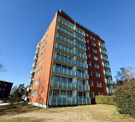 Freundliche 2-Zimmer-Wohnung mit Balkon und EBK in Geesthacht