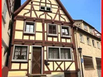 Etwas ganz Besonderes! Historisches Wohnhaus mitten in Neudenau - tolles Wohnen garantiert.