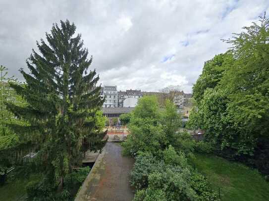 3 Zimmer und 2 Balkone mit Grünblick in Top-Lage, Garage möglich