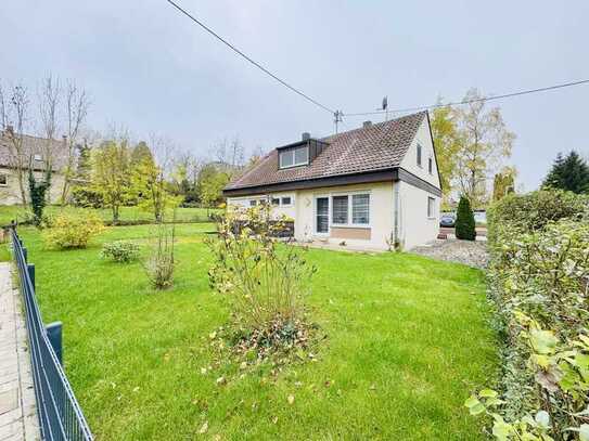 Saniertes Zweifamilienhaus mit großem Garten in ruhiger Lage von Bad Wimpfen ( Erbpacht )