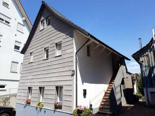 Schickes Zweifamilienwohnhaus in zentraler Lage von Gaildorf...