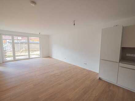FAMILIEN AUFGEPASST: Exklusive 4 Zi. Whg. in Schorndorf++ EBK, Terrasse mit Gartenanteil++ ERSTBEZUG