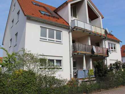 Sonnenhelle, gepflegte 3-Zimmer-Wohnung mit Balkon in Lampertheim