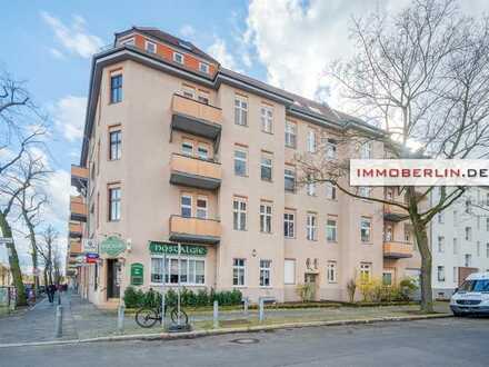 IMMOBERLIN.DE -Charmant saniert: Altbauwohnung mit Loggia in behaglicher Lage