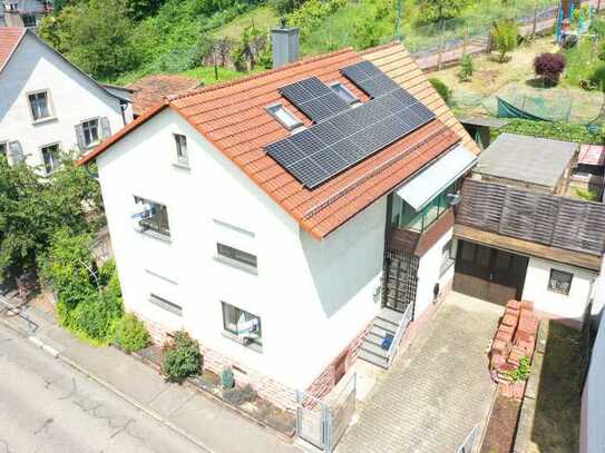 1-2 FAMILIENHAUS MIT DACHTERRASSE, GROßER GARAGE...