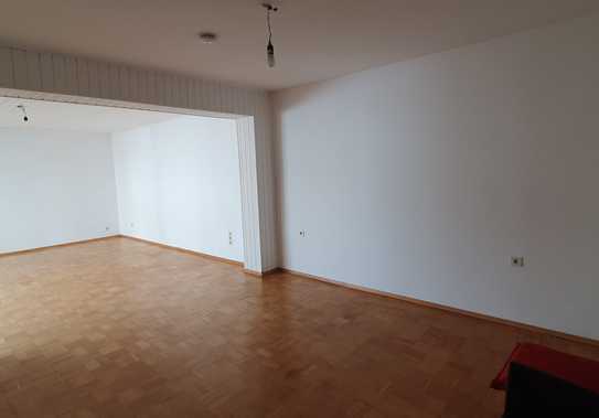 geräumige 2-Zimmer-Wohnung mit Einbauküche in Flörsheim am Main