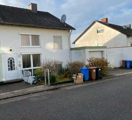 Gepflegtes Einfamilienhaus in sonniger Lage in Pirmasens-Schachen