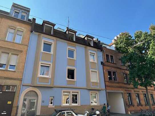 Große Maisonette-Wohnung mit Potential in KA-Beiertheim