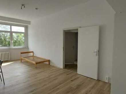 2-Zimmer-Appartement für Studenten, Kuriere, Handwerker, alleinstehende Geflüchtete / WG geeignet