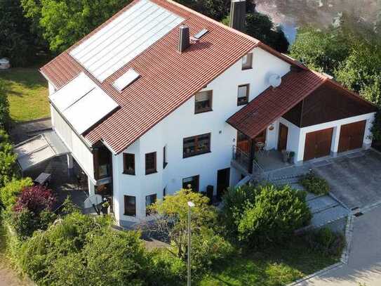 Exklusives Einfamilienhaus mit Wintergarten, Solaranlage und Kachelofen