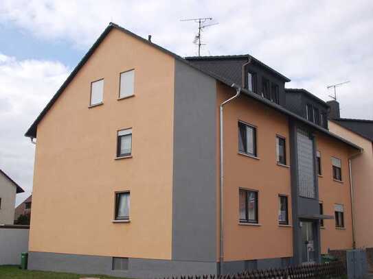 Attraktive 2,5-Zimmer-Dachgeschosswohnung mit Balkon in Rodgau - Provisionsfrei