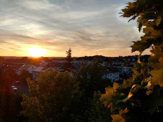 Schöne 4 1/2-Zimmer-Penthouse-Wohnung mit Einbauküche in Stuttgart